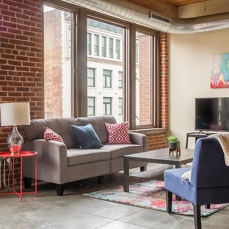 Frontdesk 1209 Washington Ave Apts Downtown St Louis Apartment Saint Louis Luaran gambar